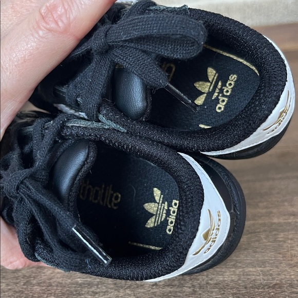 Adidas Black and White Superstar Sneakers Size 5 - Picture 6 of 9